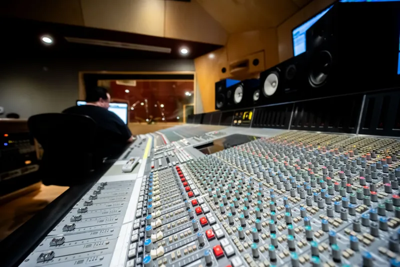 The Invisible Curriculum: How Toto's Session Work Became the Unofficial Textbook for Studio Musicians