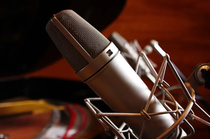The Unsung Voices Behind the Magic: Meet the Background Singers Who Built Toto's Harmonic Empire